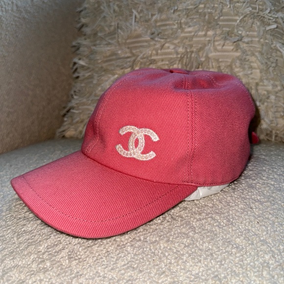 Chanel 2024 Baseball Cap in Rose - Picture 1 of 9